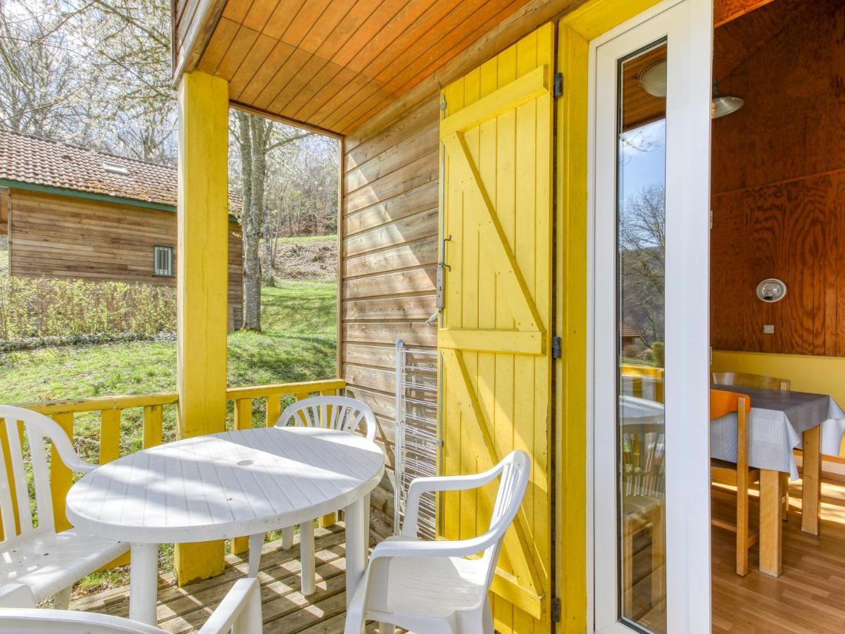 Vacancéole - Les Chalets de la Chazotte Saint-Jacques-dʼAmbur Extérieur photo